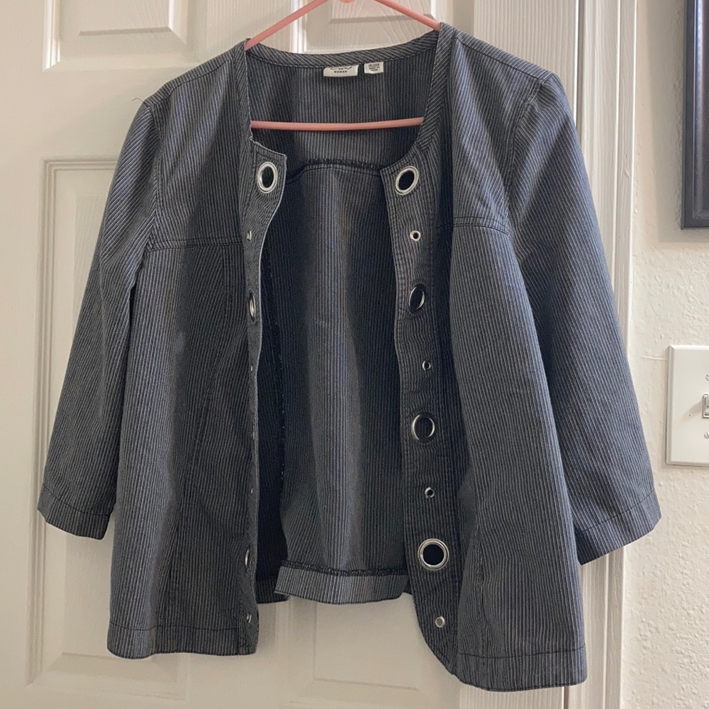 Semi cropped Jacket size 18/20